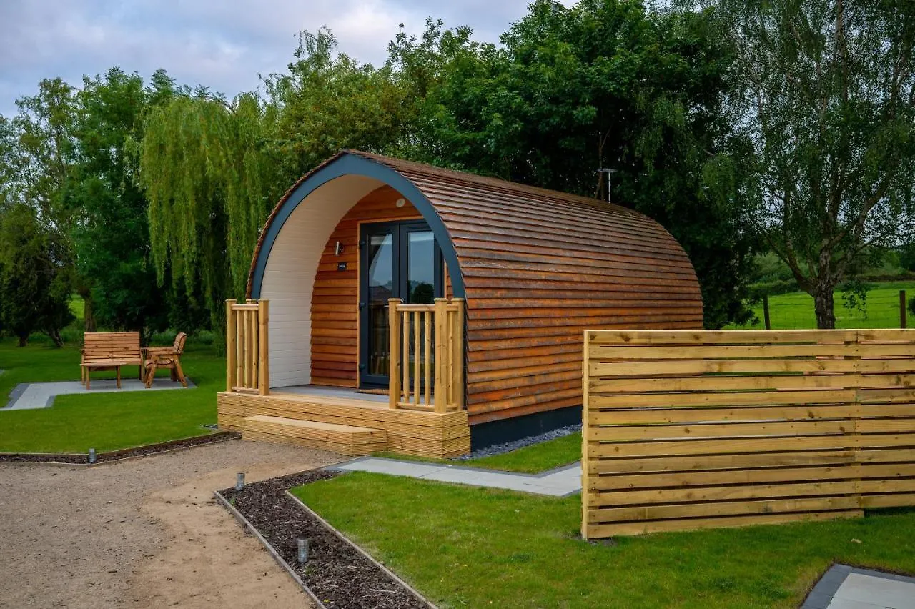 Willow Farm Glamping Chester Kamp alanı