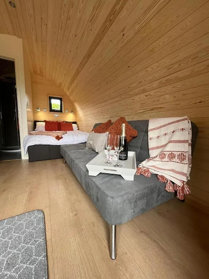 Willow Farm Glamping Chester Kamp alanı